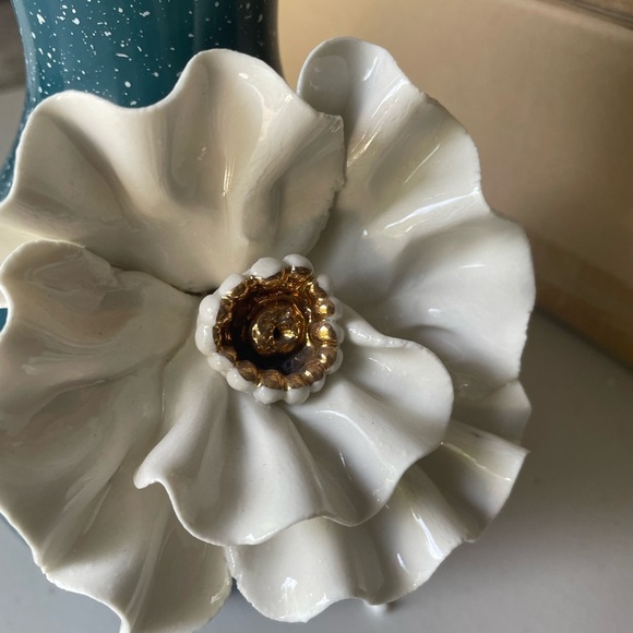 NWT Anthropologie Ceramic Bloom Vase - Picture 9 of 10